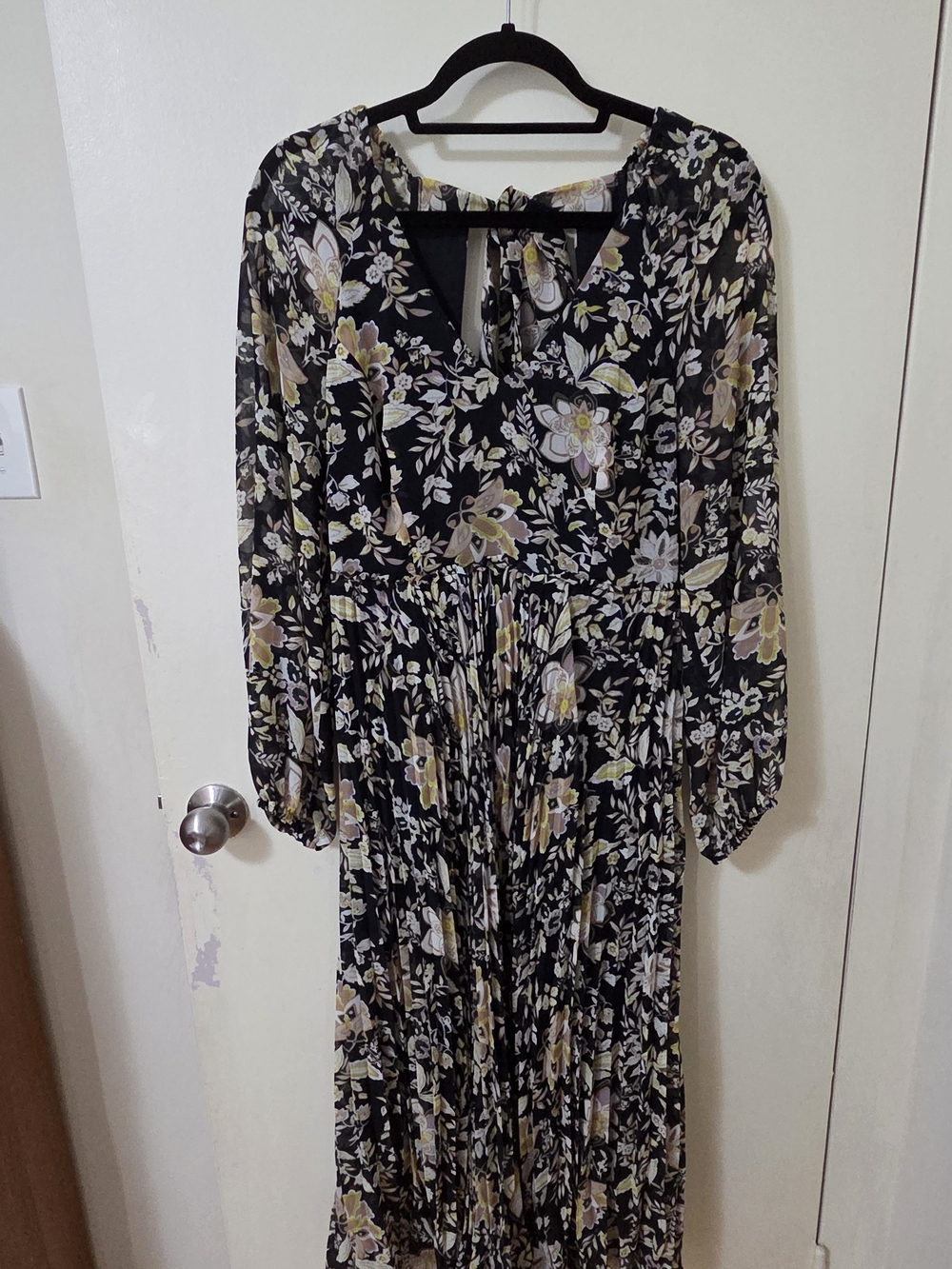 Club Monaco Dark Navy Floral Long Sleeve Maxi Dress Size 4